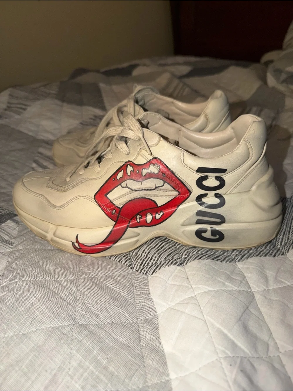 Gucci Cream Leather Sneaker with Red Lip Graphic